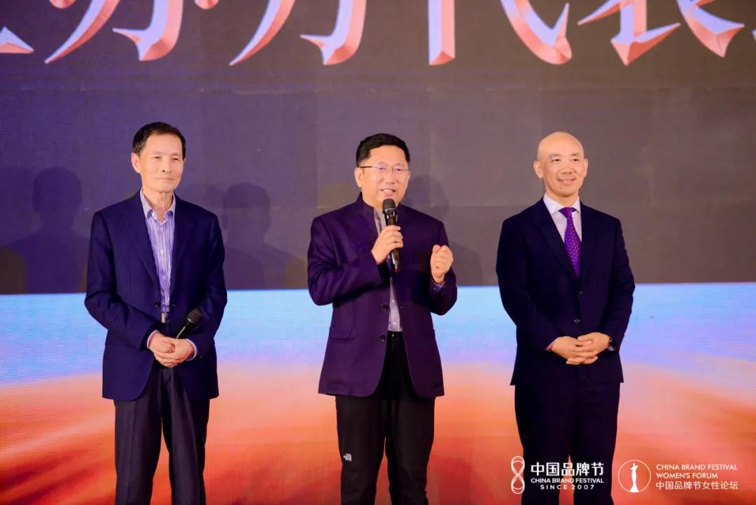 星誠視野總經(jīng)理張立受邀參與2021中國品牌節(jié)第十四屆女性論壇，并和聯(lián)合國前副秘書長沙祖康親切交流；